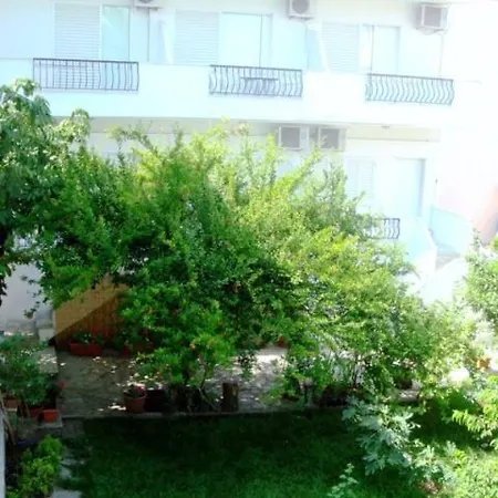 Loginos Apartment *