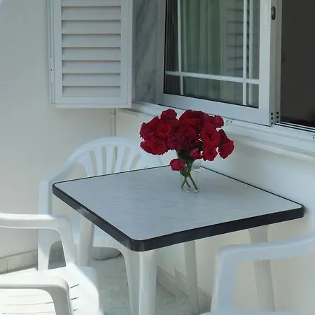Apartament Loginos *