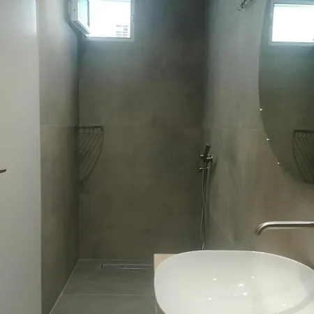 Apartament Loginos *